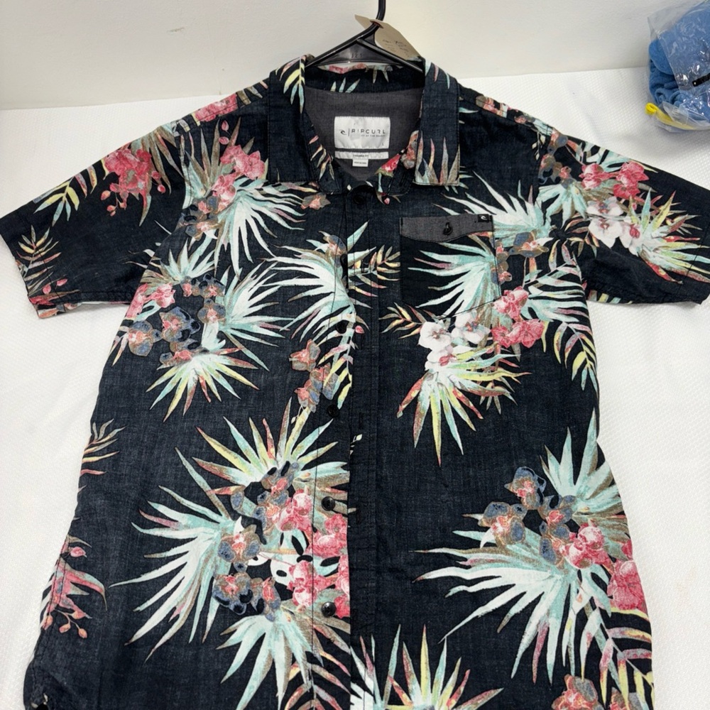 Rip Curl Black Casual Button Down Shirt with Vibrant Floral Design
